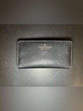 kate spade Black Saffiano Leather Card Holder wallet with Gold Logo